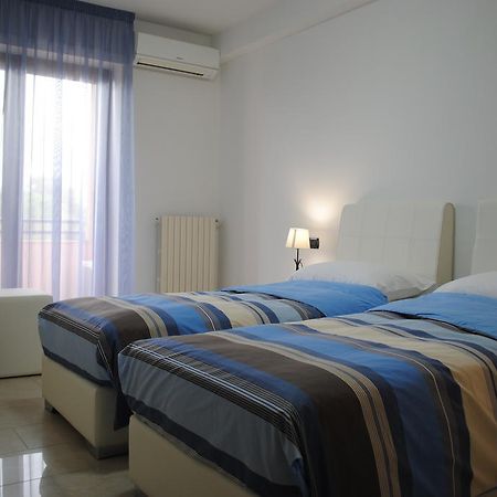 Twin Towers Rooms Lecce Chambre photo